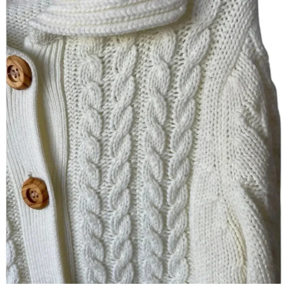 vintage ivory cardigan, off white fisherman sweater with Wooden buttons - Picture 4 of 8